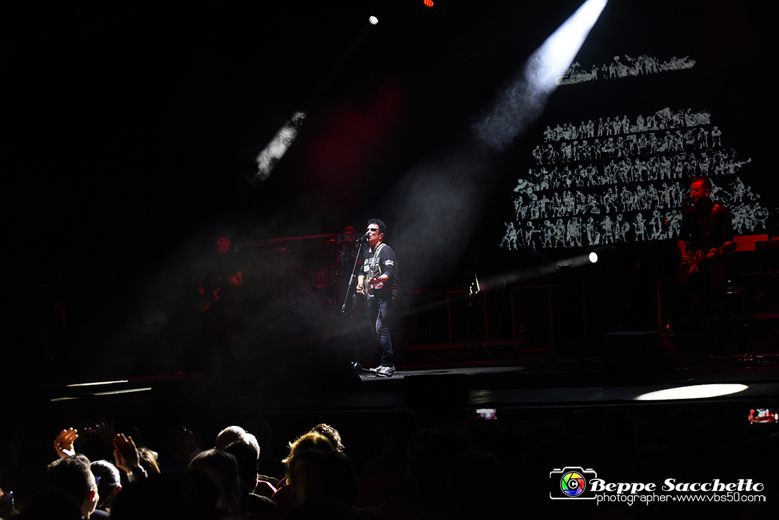 VBS_4039 - Concerto Edoardo Bennato - Peter Pan Rock 'n' Roll Tour.jpg
